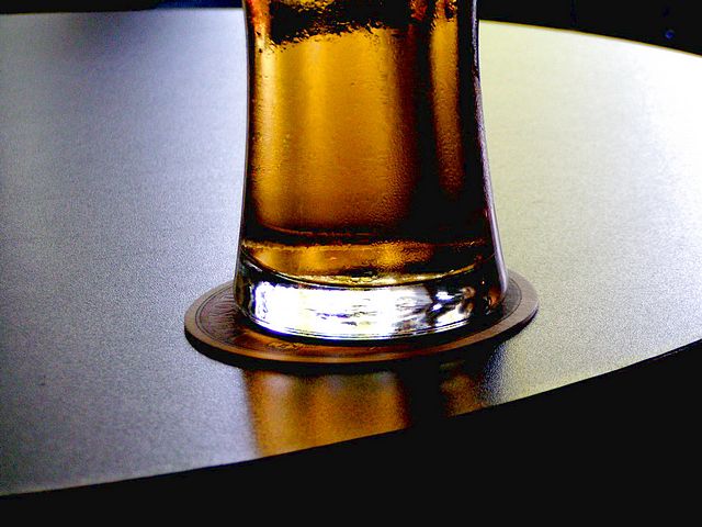Pivo ve sklenici